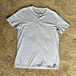 Abercrombie Tee w Buttons
